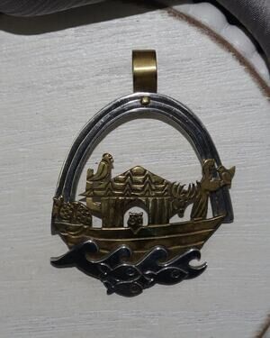 Vintage Jeep Collin’s 925 & Brass Noah’s Ark Animal Ship Pendant 10.1G / 2.1in